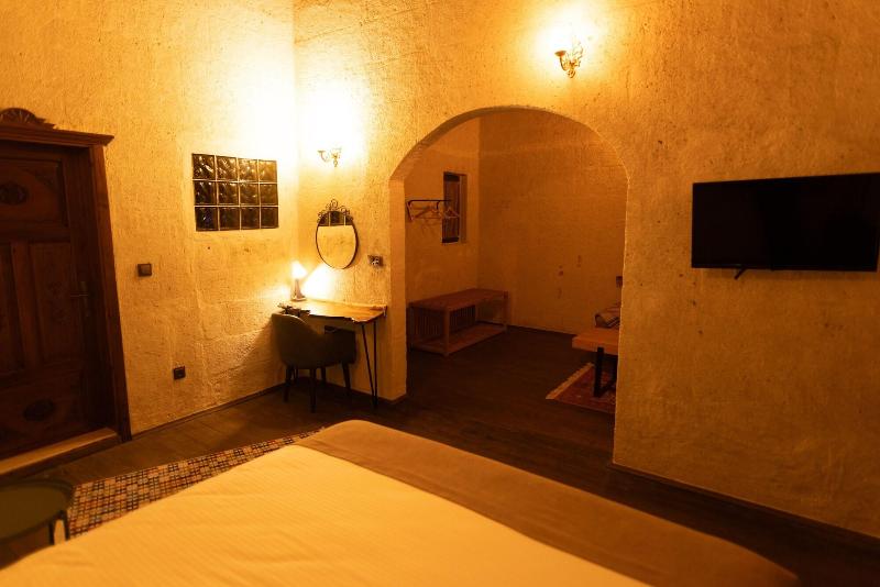 Lemon Cave Suites And Coffee House image