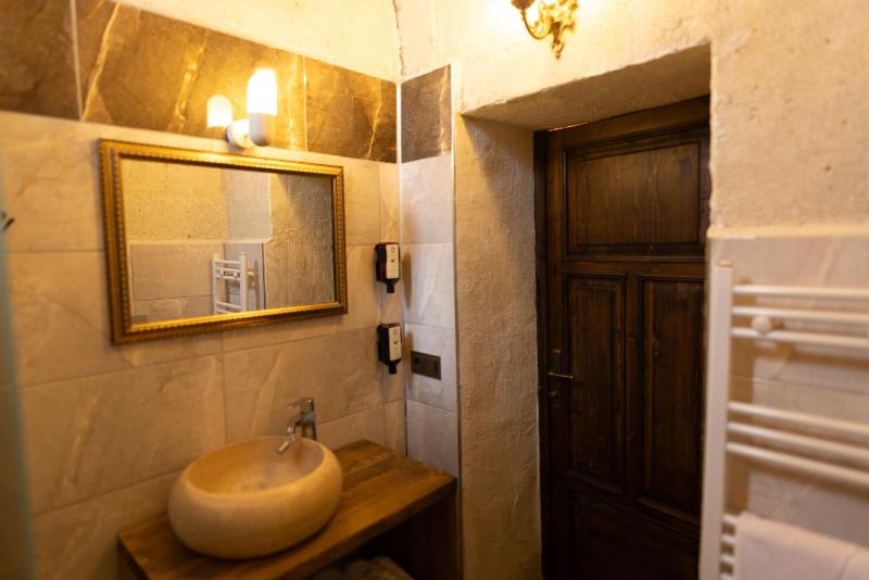 Lemon Cave Suites And Coffee House image