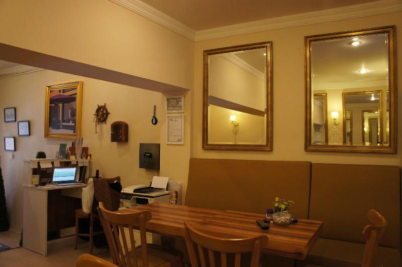 Bufes Hotel image