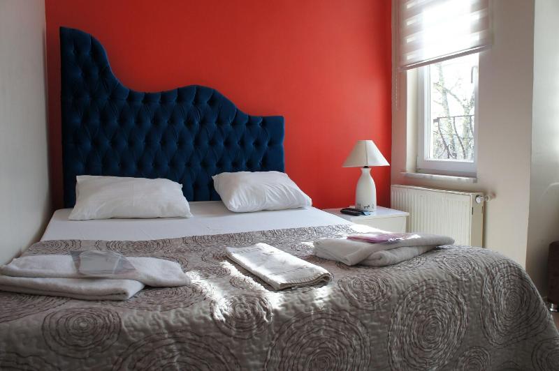 Bufes Hotel image