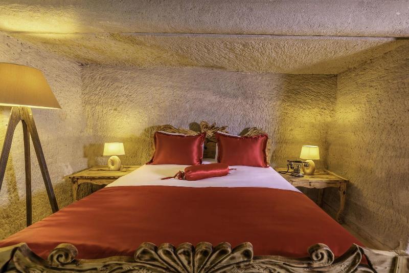 Helen Cave Suites image