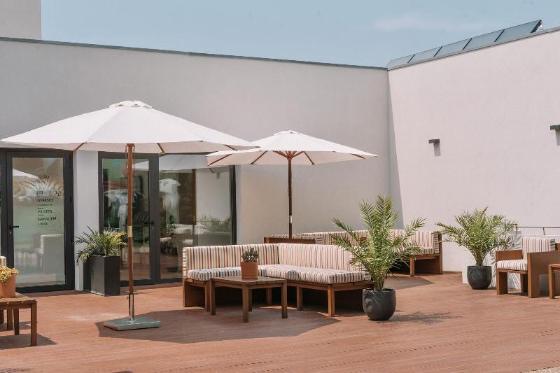Hotel Bfresh - Pool - Fitness - Padel - By Oporto image