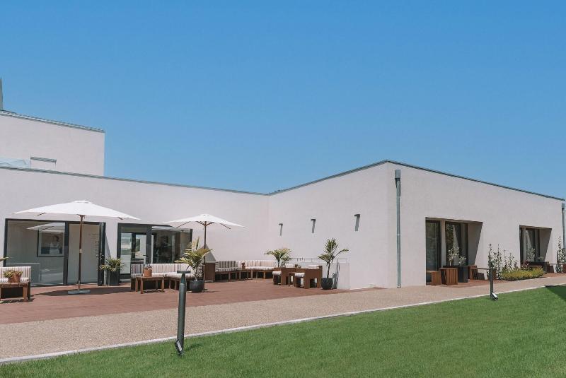Hotel Bfresh - Pool - Fitness - Padel - By Oporto image