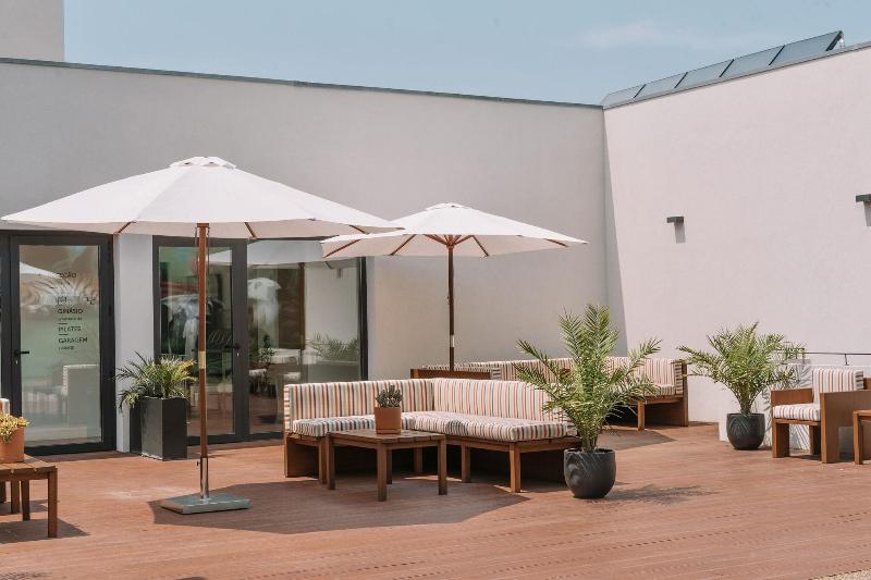 Hotel Bfresh - Pool - Fitness - Padel - By Oporto image