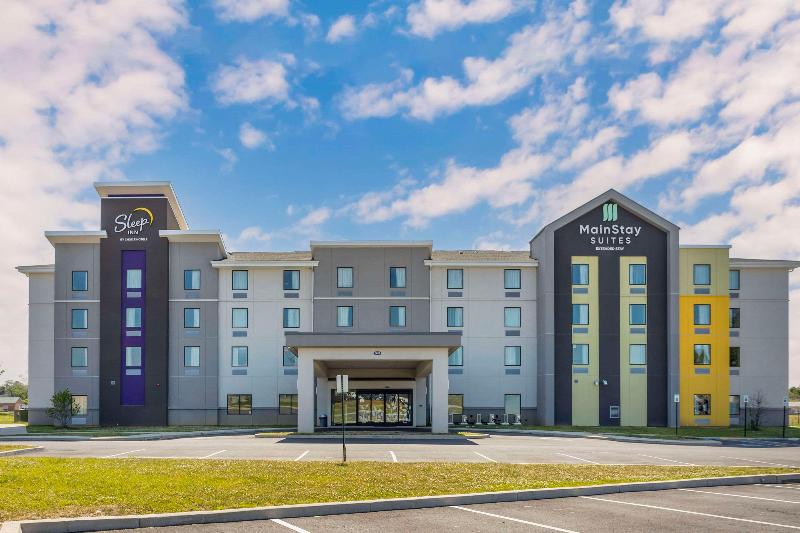 Sleep Inn North - Central York image