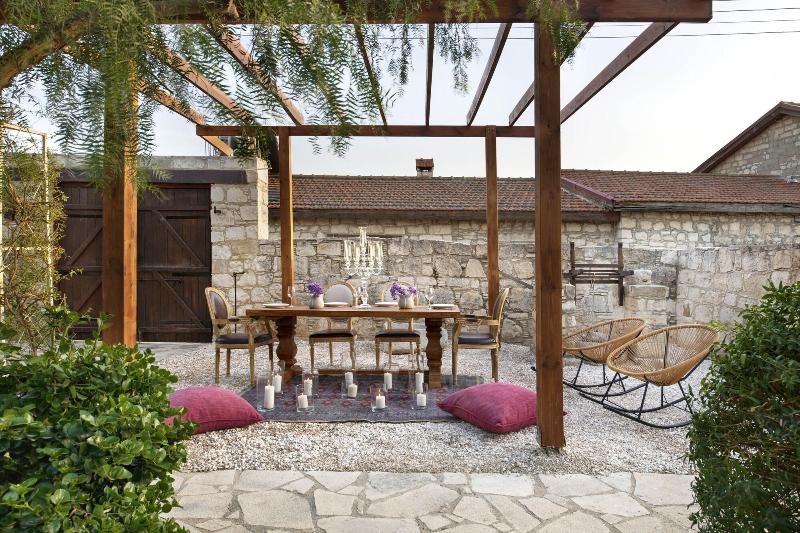 Meleni Cottage Houses image