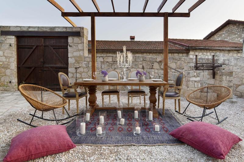 Meleni Cottage Houses image