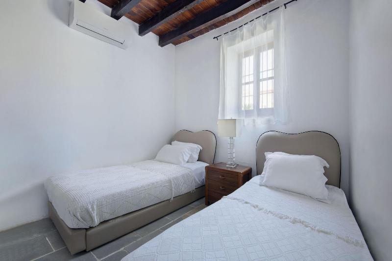 Meleni Cottage Houses image