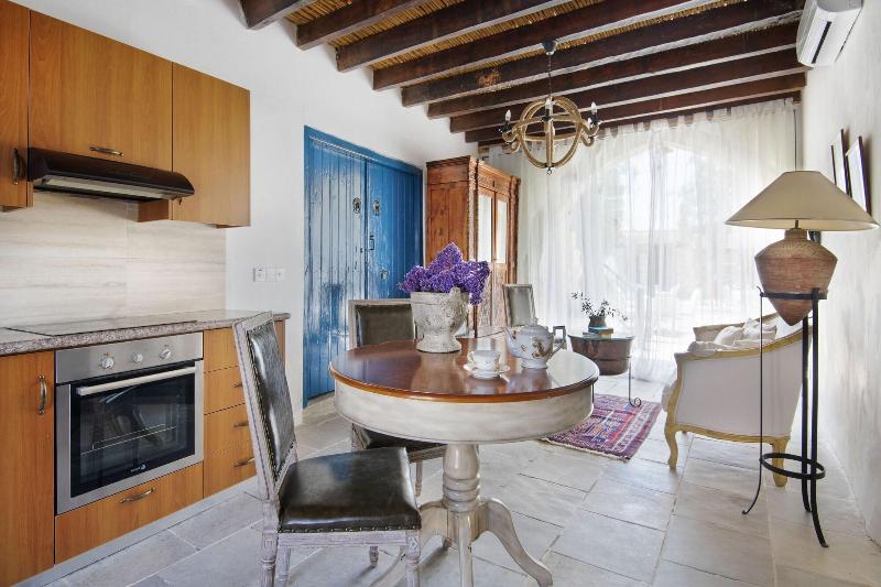 Meleni Cottage Houses image