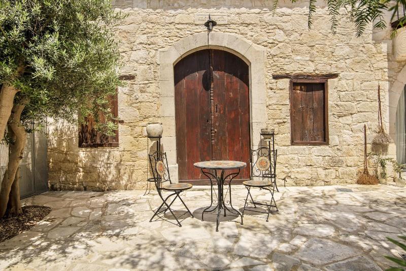 Meleni Cottage Houses image