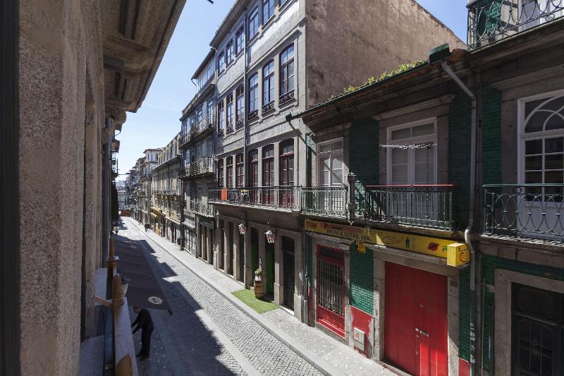 Oporto Local Studios image
