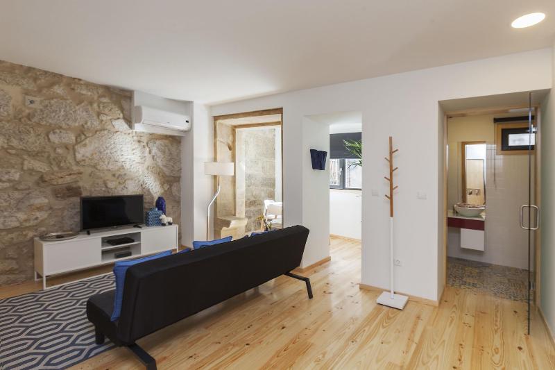 Oporto Local Studios image