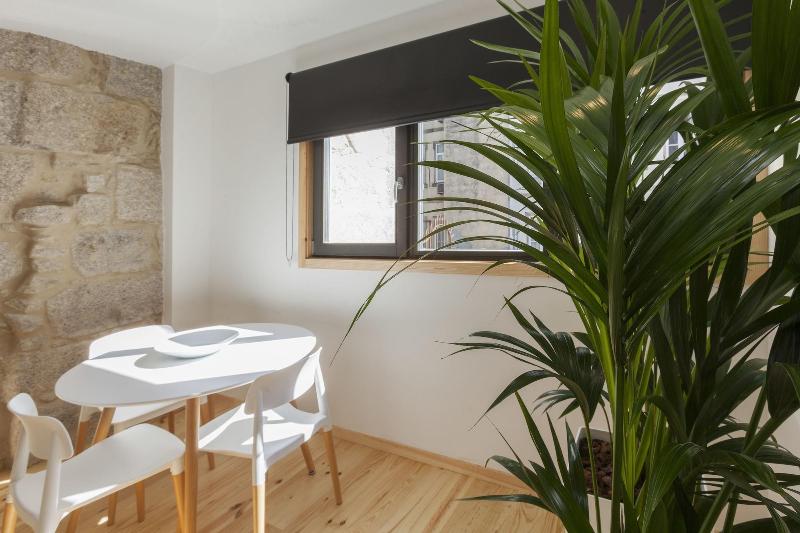 Oporto Local Studios image