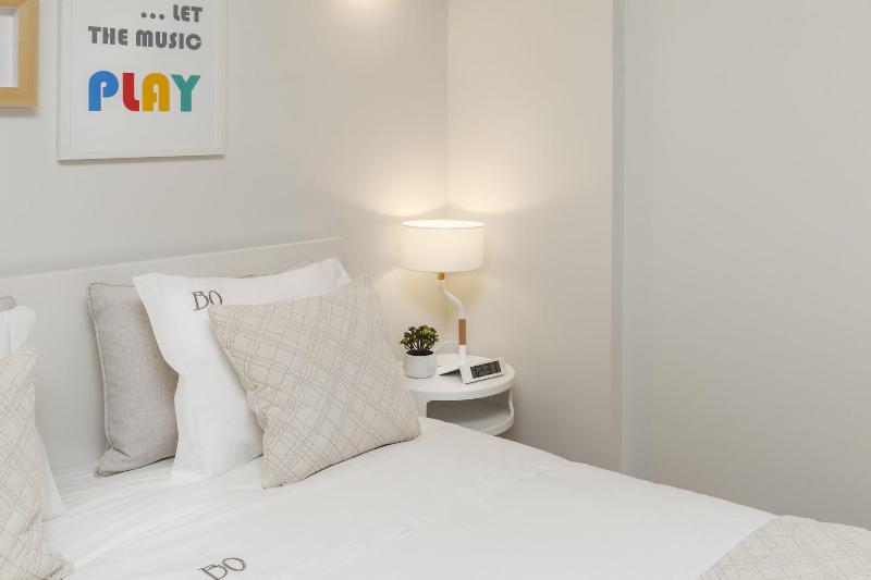 Oporto Local Studios image