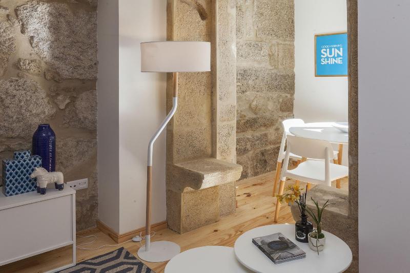 Oporto Local Studios image
