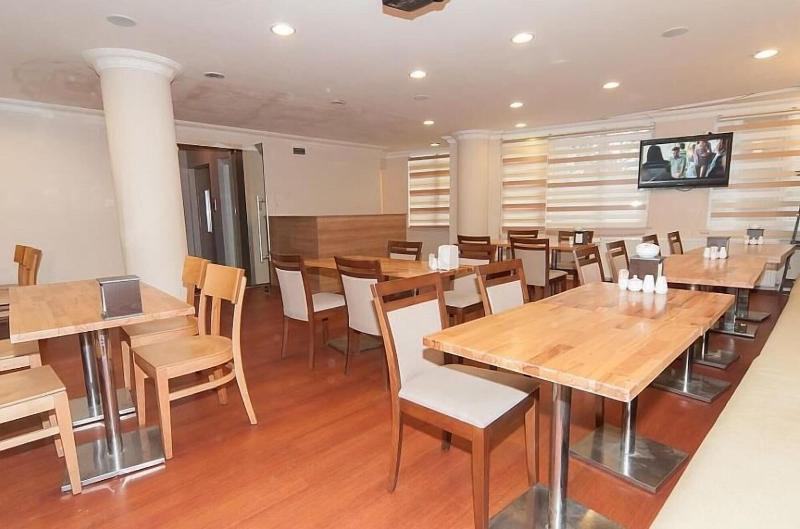 Dolce Vita Apartments image
