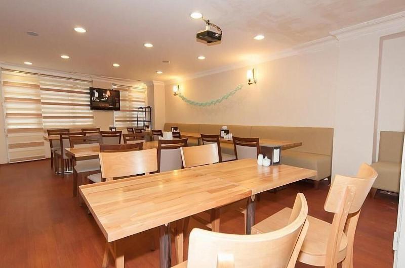 Dolce Vita Apartments image