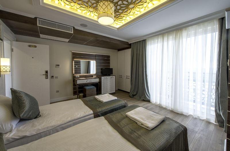 Trend Park Hotel image