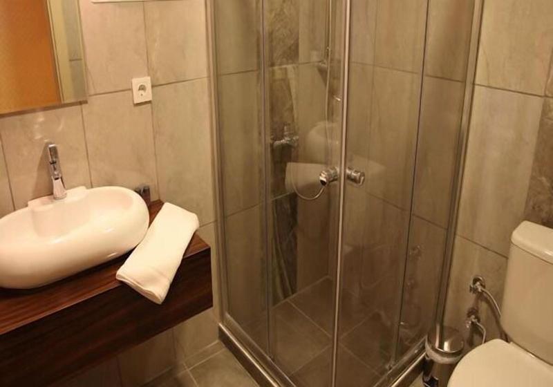 Lucid Otel image