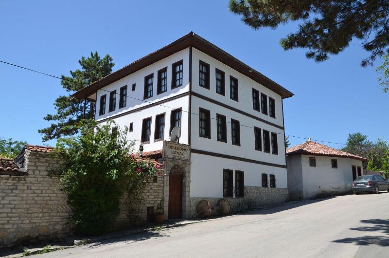 Dibekonu Konak image