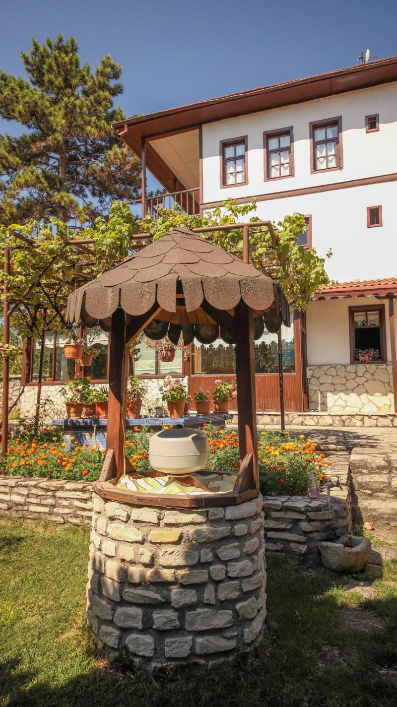 Dibekonu Konak image