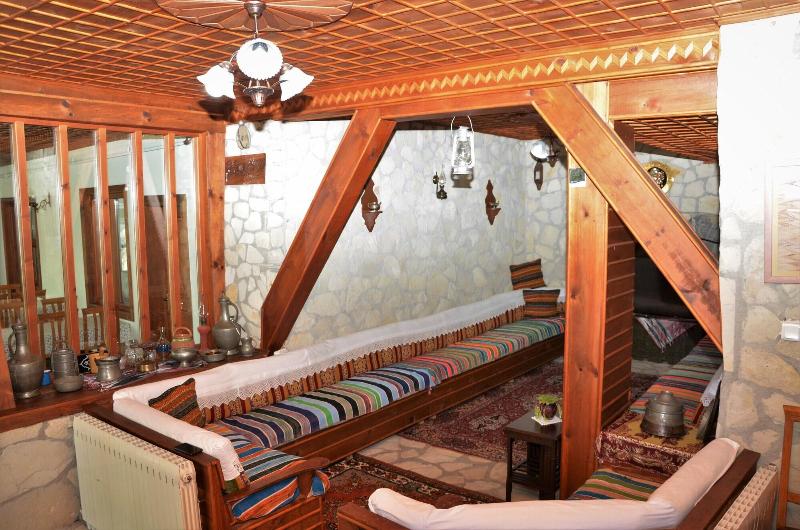 Dibekonu Konak image