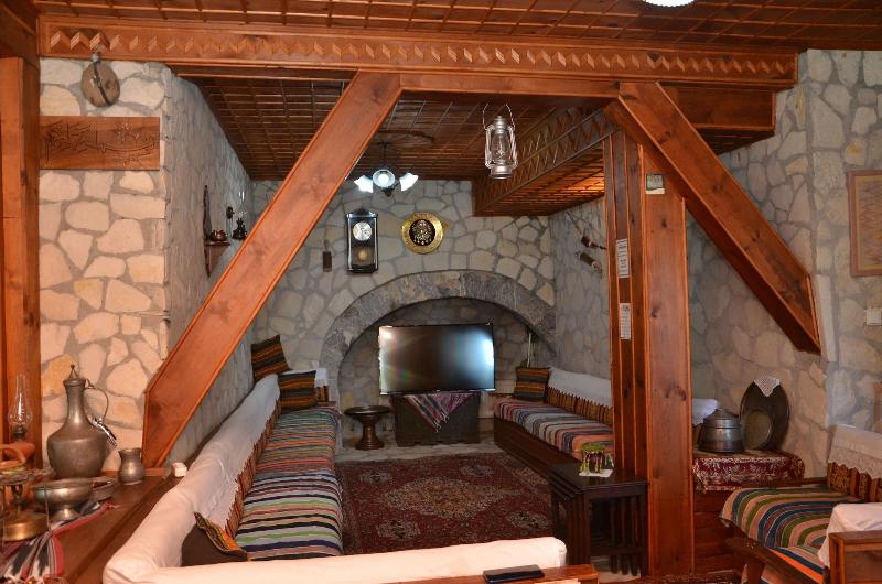 Dibekonu Konak image
