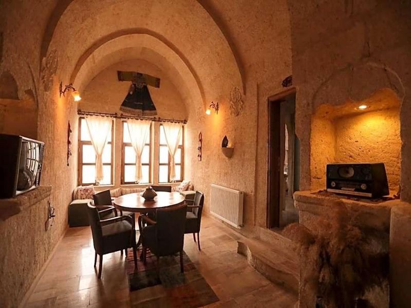 Heritage Cave Suites