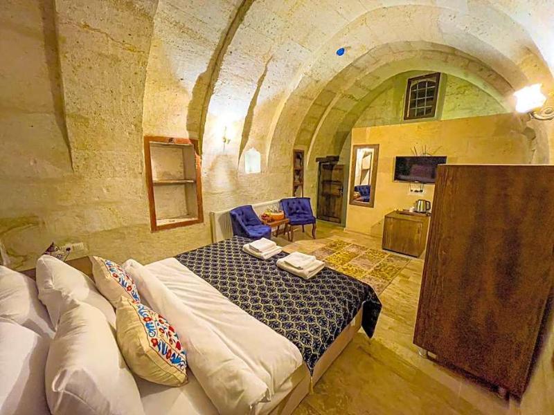 Heritage Cave Suites
