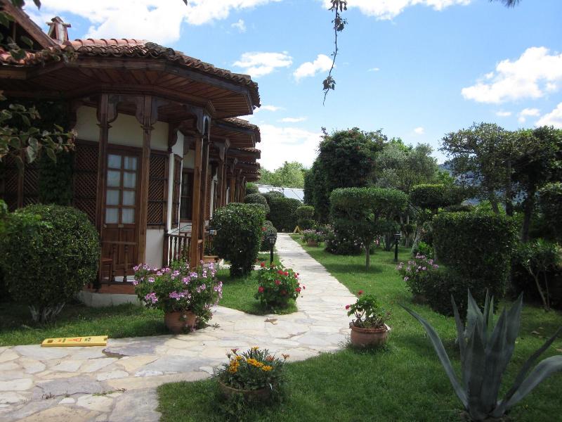 Asur Hotel & Aparts & Villas image