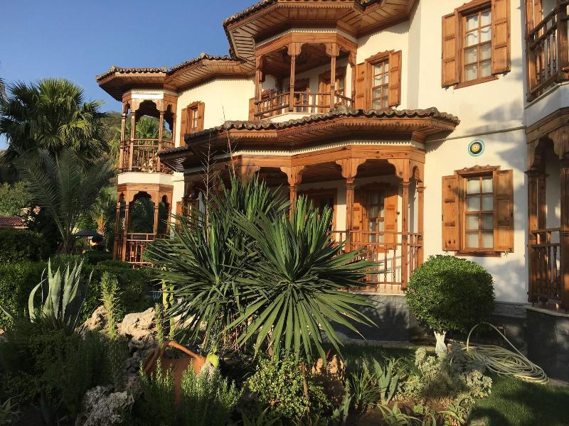 Asur Hotel & Aparts & Villas image