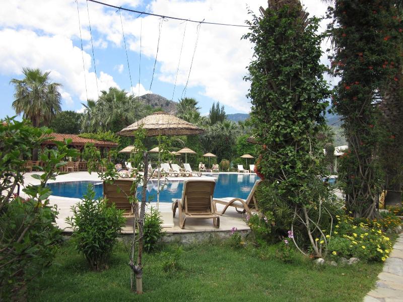 Asur Hotel & Aparts & Villas image