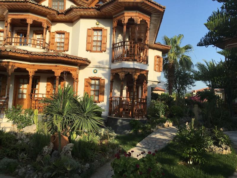 Asur Hotel & Aparts & Villas image