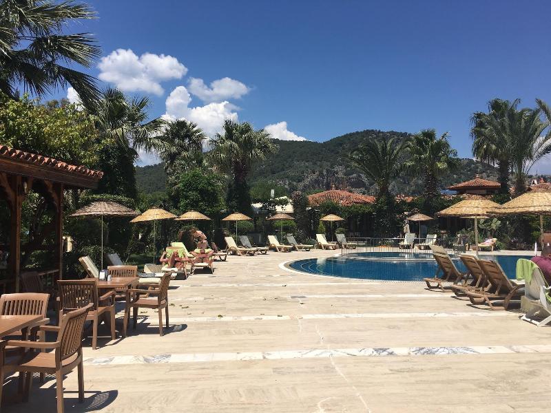 Asur Hotel & Aparts & Villas image