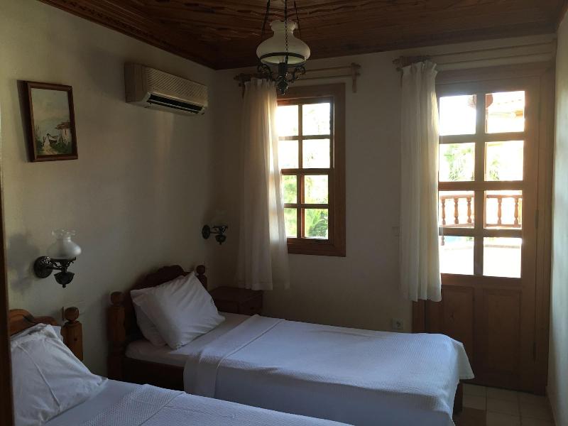 Asur Hotel & Aparts & Villas image