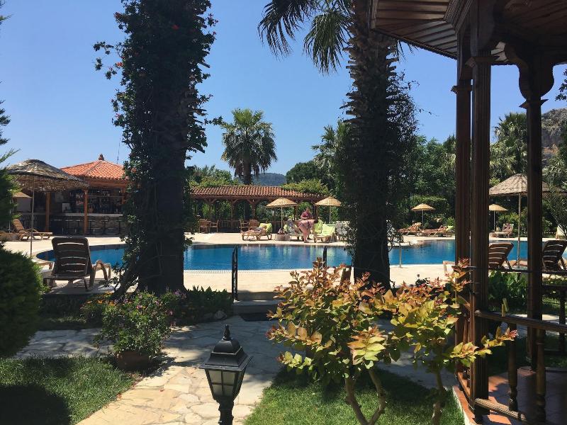 Asur Hotel & Aparts & Villas image
