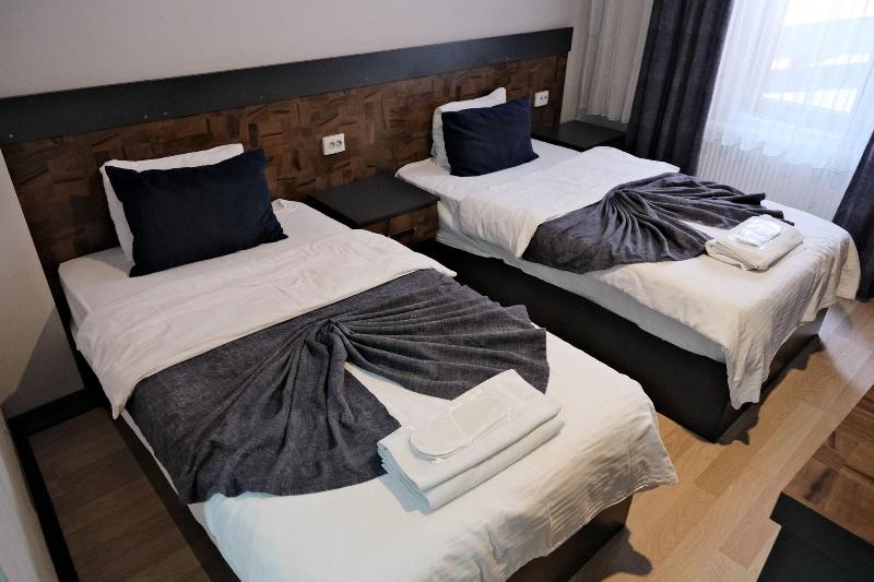Atlas Hotel image