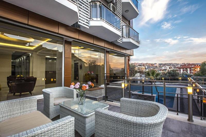 Demir Suit Hotel image