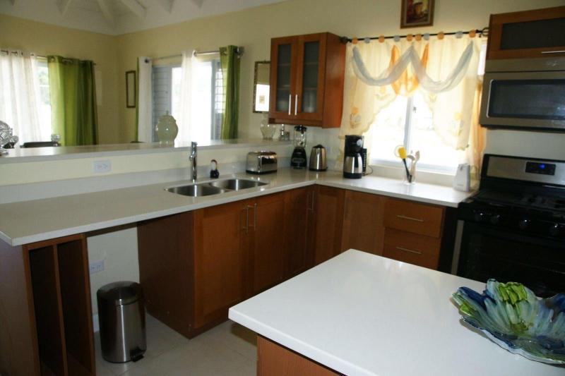 Ocho Rios Villa At Coolshade Vi image