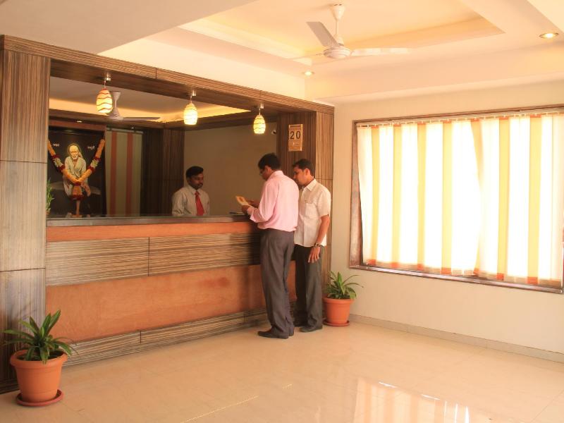 Hotel Sai Gurusthan