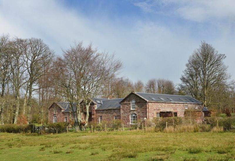 Finnich Cottages image