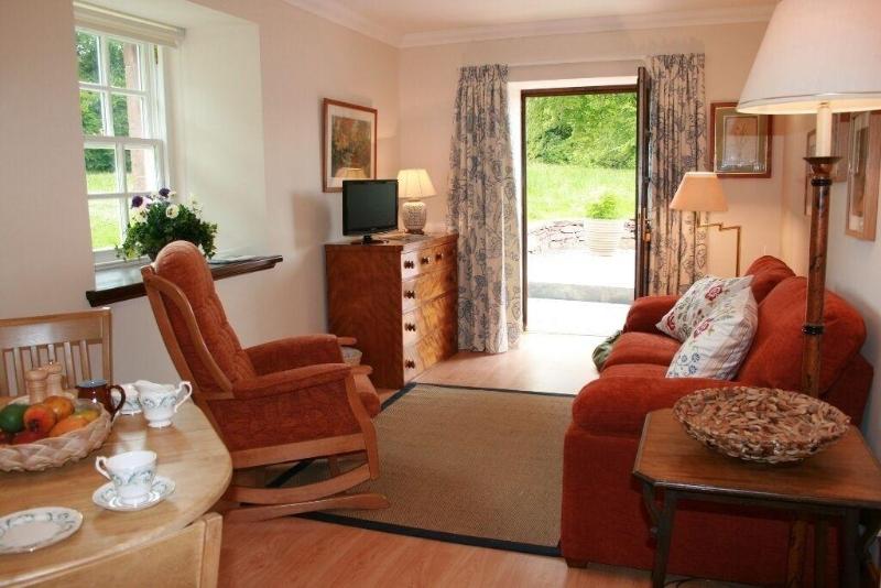 Finnich Cottages image