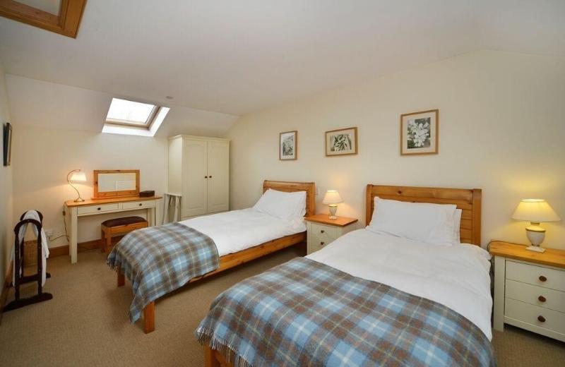Finnich Cottages image