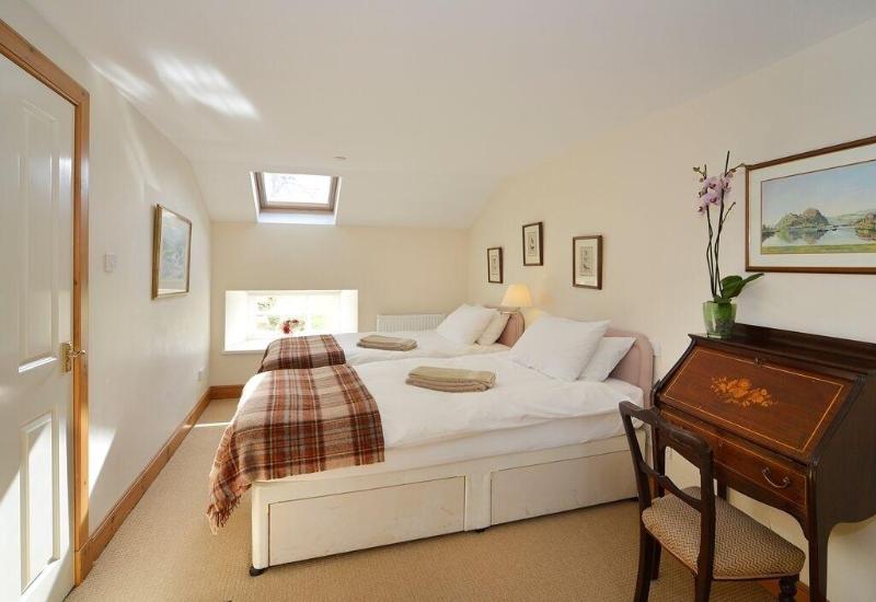 Finnich Cottages image