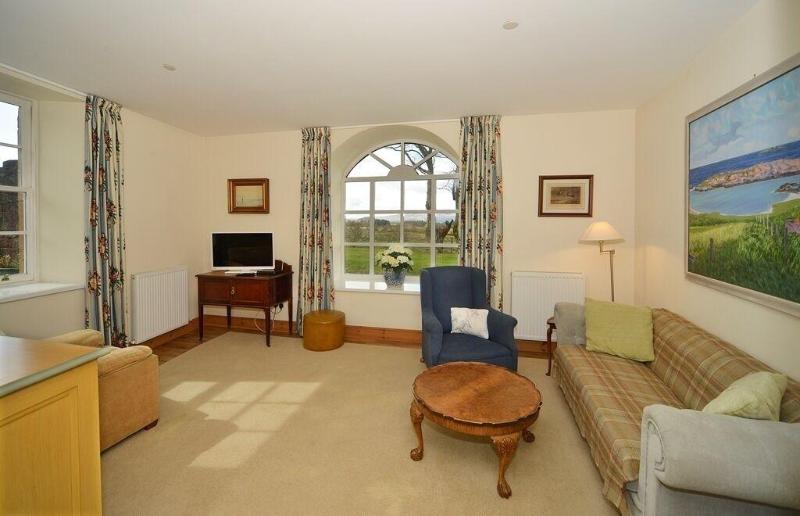 Finnich Cottages image