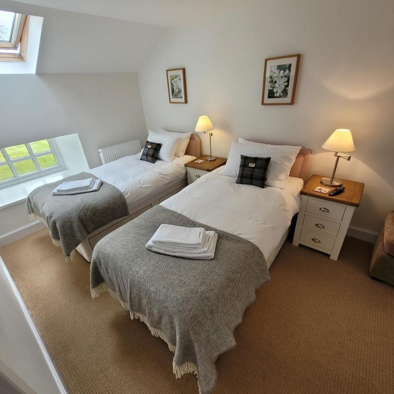 Finnich Cottages image