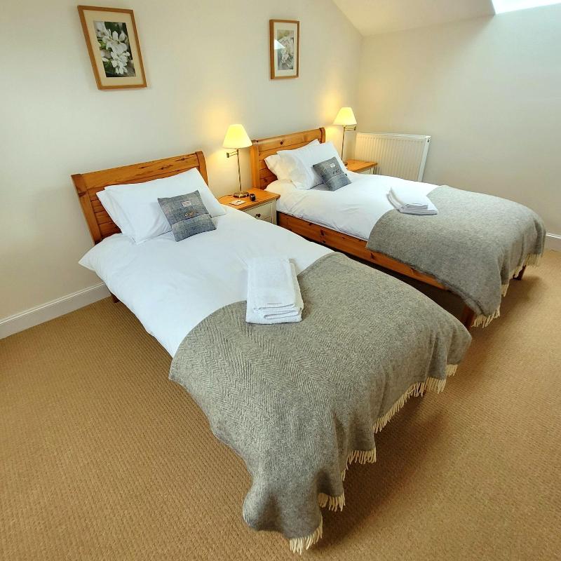 Finnich Cottages image
