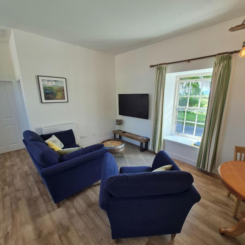 Finnich Cottages image