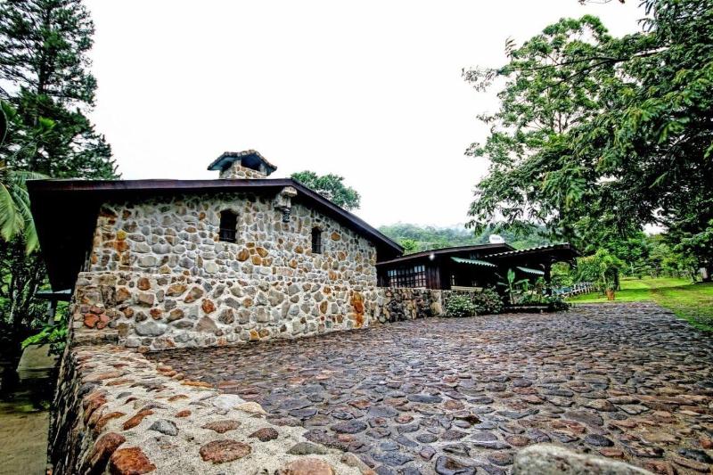 Malekus Mountain Lodge image