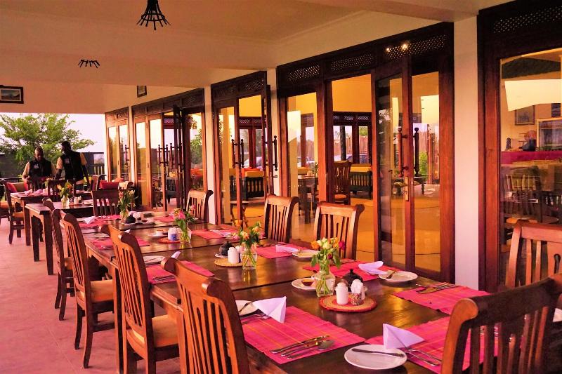 Moyoni Airport Lodge image